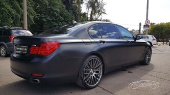 BMW_750_grey-matt_5.jpg